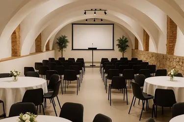 ERSTBEZUG! Rustikale und charmante Lagerräumlichkeiten in zentraler Lage - ca. 200 m² in einem historischen Gebäude in der Annenstraße