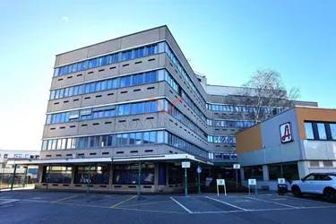 Kleines Mietbüro im Südstadtzentrum