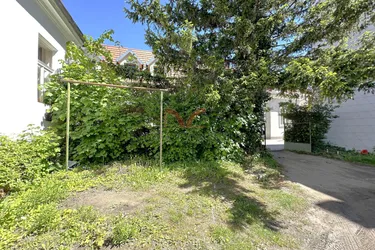Sanierungsbedürftiger Altbau im Zentrum – Mehrfamilienhaus mit Potenzial