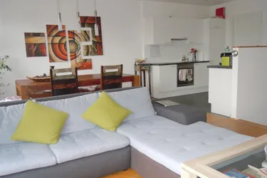 Traumhafte 3-Zimmer-Maisonette-Wohnung mit Balkon &amp; Dachterrasse - verfügbar ab August 2025