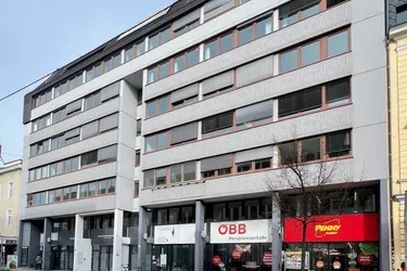 Geschäftslokal mit ca. 849 m² Nutzfläche zu vermieten