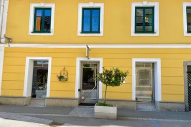 Repräsentatives Geschäftslokal mit Stil und Substanz – im Herzen von Perg