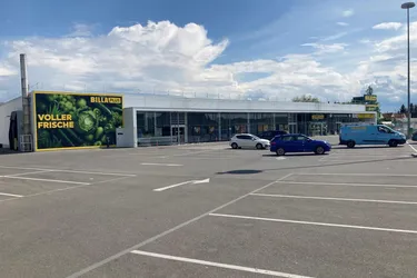 Attraktive Einzelhandelsfläche mit 66 m² zu vermieten! Ideal auch als Friseursalon