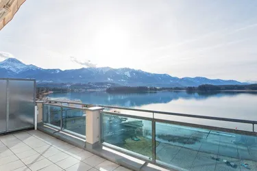 Eine Symbiose aus Luxus und Wohlfühlen – Penthouse direkt am Faaker See mit Seezugang