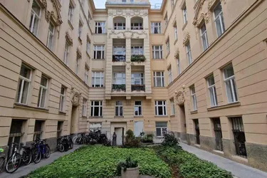 Sanierungsbedürftiges 1 Zimmer Altbaujuwel 3. Stock mit Lift! Nähe U4 Spittelau !