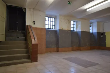 Lager mit Strassenzugang zum Selbstgestalten