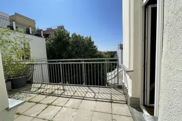 SCHÖNE ALTBAUMIETE MIT TERRASSE, GRÜNBLICK, RUHELAGE
