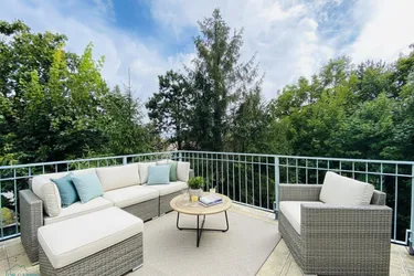 HELLE TERRASSENWOHNUNG IN RUHELAGE BEI DER HOHEN WARTE