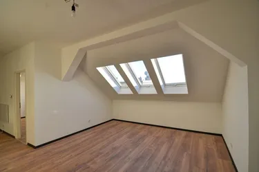 Charmante Dachgeschosswohnung in Neunkirchen
