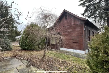 Attraktives Entwicklungsgrundstück mit Altbestand im 22. Bezirk – Neubaupotential nahe Bahnhof Süßenbrunn