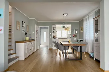 Modernes Haus (GLORIT) nahe Donau