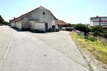 Großes Baugrundstück mit Altbestand in Neusiedl am See * Seeblick