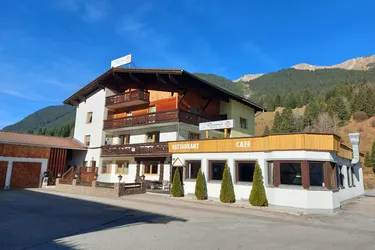 Wohnhaus mit Café/Restaurant „Dorfstüberl“ in Lähn bei Bichlbach zu verkaufen