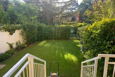 TRAUMHAFTE GARTENWOHNUNG MIT GARAGE