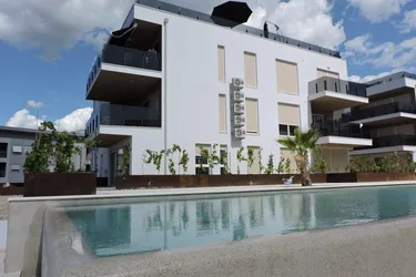 Luxuriöse Wohnung mit Garage &amp; Meerblick an der istrischen Adria in Novigrad
