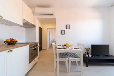 Modernisierte "Meerblick-Wohnung" in Strandnähe von Novigrad