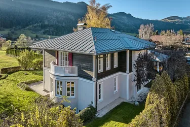 Stilvolle Landhausvilla mit Panoramablick