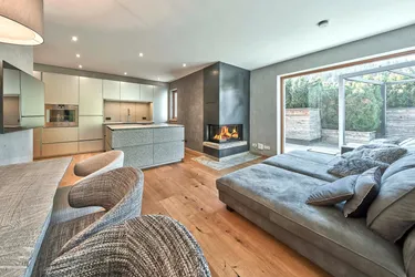 Großzügiges Wohnen mit privatem Outdoor-Wohnzimmer