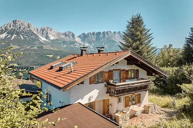 Grundstück mit Altbestand und Kaiserblick in Bestlage