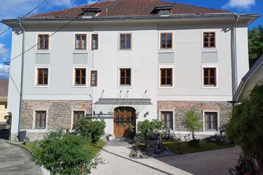 „Das Schifferhaus“ – historisches Gebäude in Himmelberg