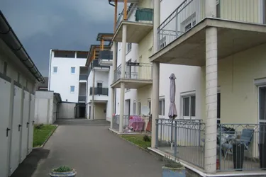Expose Zentrale Ortslage - Sonnige 3ZI Wohnungen +8m² Balkon, PP