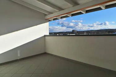 Expose Zentrum,sonnige Maisonette 3ZI+Dachterrasse +18m² PP, Carport