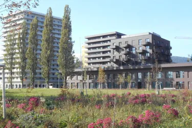 Q5 am PARK großartige 2ZI mit Ost/Balkon im 5./letzten OG