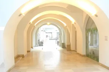 ALTSTADT charmantes, repräsentatives Geschäftslokal im Palais Trauttmansdorff