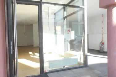 Großartiges Geschäftslokal nahe Dietrichsteinplatz