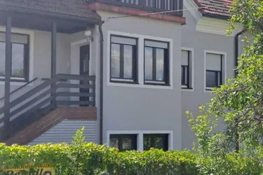 Sonnige 2ZI mit Balkon,Garage, Allgem/Garten