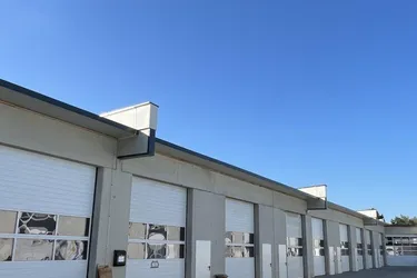 Hallen, Lagerflächen in verschiedensten Größen - ab 133 qm bis 211 qm - ERSTBEZUG