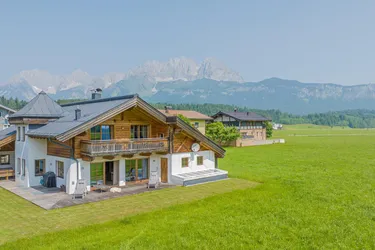 Landhaus mit Kaiserblick in Sonniger Lage von Oberndorf in Tirol