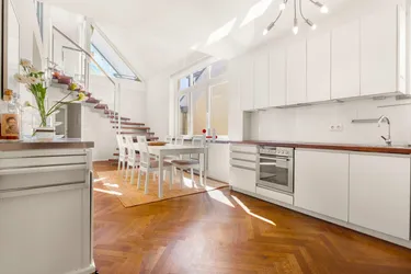 Exklusive 5-Zi Dachgeschosswohnung mit Terrasse &amp; 2 Bädern im 1020 Wien – neuwertig!