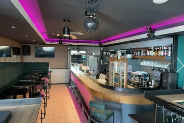 Bar/Café - Autobahnauffahrt Salzburg Nord