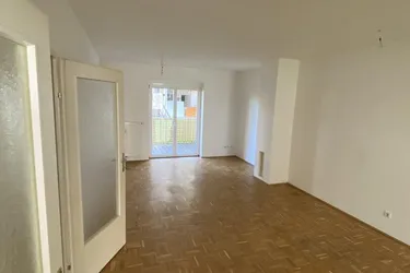2-Zimmer-Wohnung mit Loggia und Stellplatz in Luftenberg! Miete: 667,51 €