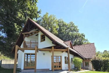 Wunderschönes, gepflegtes Ein-/Zweifamilienhaus - Wohnen und arbeiten unter einem Dach