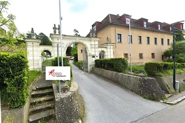 AUSSERGEWÖHNLICHES HISTORISCHES GEWERBEOBJEKT NÄHE WIEN