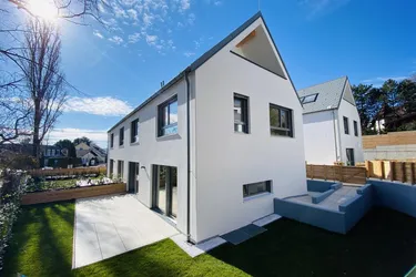 NEU! EXKLUSIVE 5 ZIMMER DOPPELHAUSHÄLFTE MIT KELLER UND EIGENGARTEN IN GIESSHÜBL!