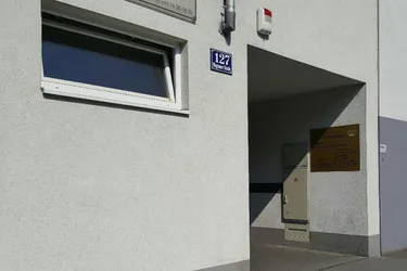 Garagenstellplatz Wagramer Straße 127, Nähe Kagraner Platz / Donauzentrum!
