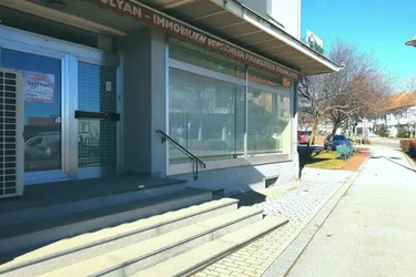 Sonnendurchflutetes Geschäftslokal Ladenlokal, Büro, Ordination zu vermieten zentral gelegen mit Küche