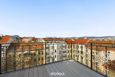 Gelegenheit! Dachgeschosswohnung mit Klimaanlage Erstbezug