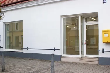 Provisionsfrei! Großes Geschäftslokal in Neunkirchen zu vermieten!