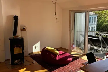 Gaspreisroulette ade! Ihr neues Zuhause mit Pelletszentralheizung, Balkonkraftwerk und Holzofen!