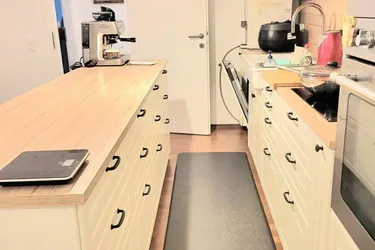 4 ZiMMER BALKONWOHNUNG MIT PERFEKTER INFRASTRUKTUR INKL.GARAGE, HEIZ-und WARMWASSERKOSTEN