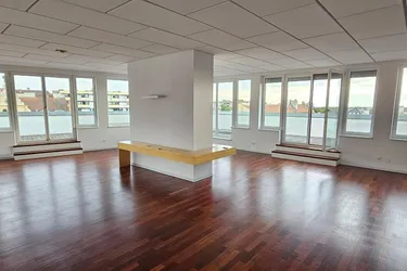 Traumhafte Büroetage im 2. Dachgeschoss mitten im Mödlinger Zentrum