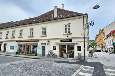 Historisches Wohn- und Geschäftshaus in absoluter Innenstadtlage