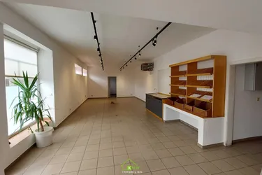 Geschäftslokal/Büro/Praxis/Lager mit guter Anbindung