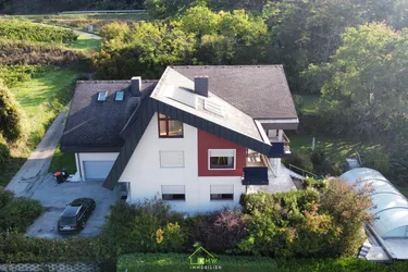 TOP AUSSICHTSLAGE - großzügige Liegenschaft mit großem Garten und Pool