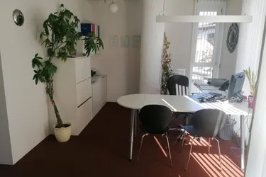 Geben Sie Ihrem Unternehmen ein Zuhause - helle, zentrale Bürofläche sucht neuen Mieter!