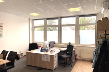 Büro/START-UP - *KLIMA* - 1 - Zimmer mit WC + Teeküche